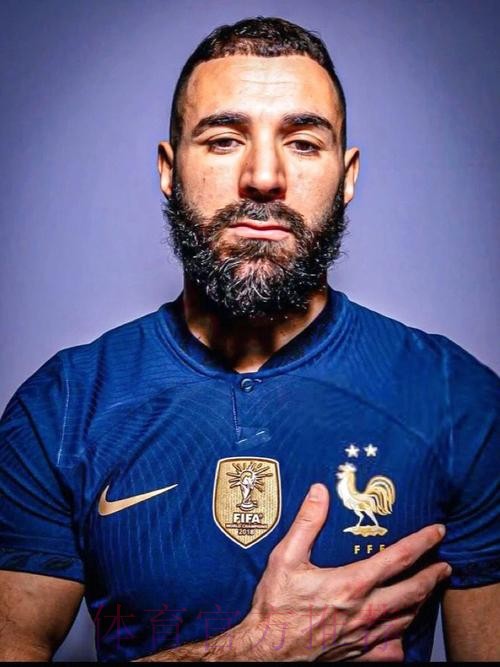 本泽马:我无法像梅西或C罗那样 但我是独一无二的 本泽马:我无法像梅西或C罗那样 但我是独一无二的